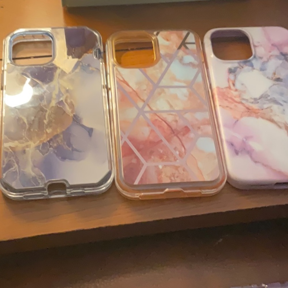 iPhone 12 Pro Max cases from amazon good conditon. Used twice.